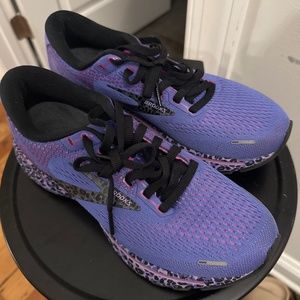 brooks ghost 14 purple leopard print size 7
